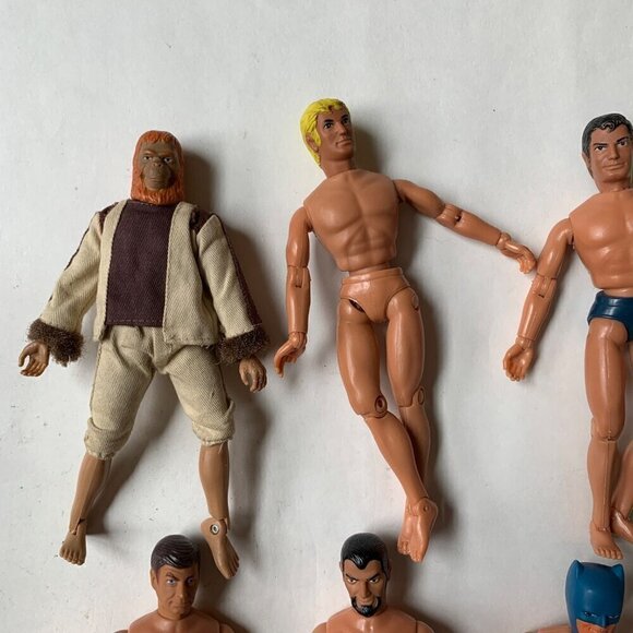 Mego 1970s Action Figures Lot of 8 Dr Zaius Dukes of Hazard Batman Star Trek - Picture 2 of 7